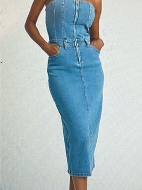 Express Medium Blue Denim Straight Leg Jeans
